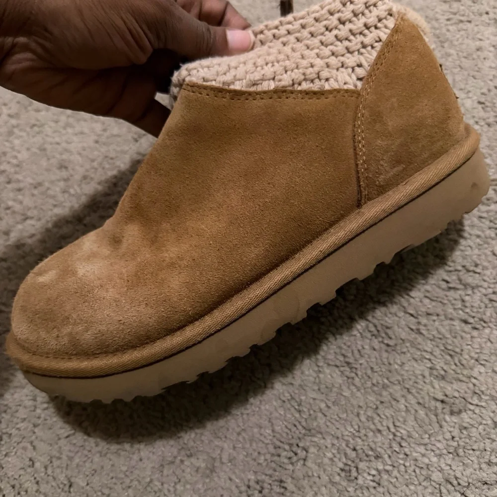 UGG Shaina Size 6 - Picture 9 of 16